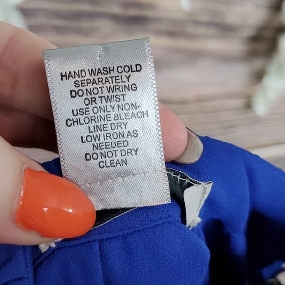 Cache Blouse - Picture 7 of 7